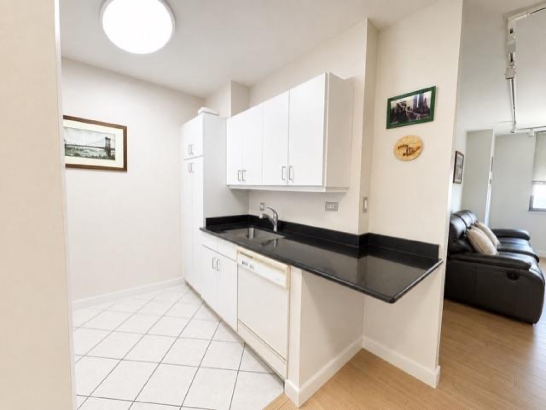 North Shore Towers Apt.