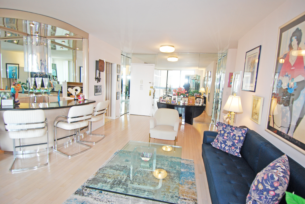 North Shore Towers 1 Bedroom Apartment