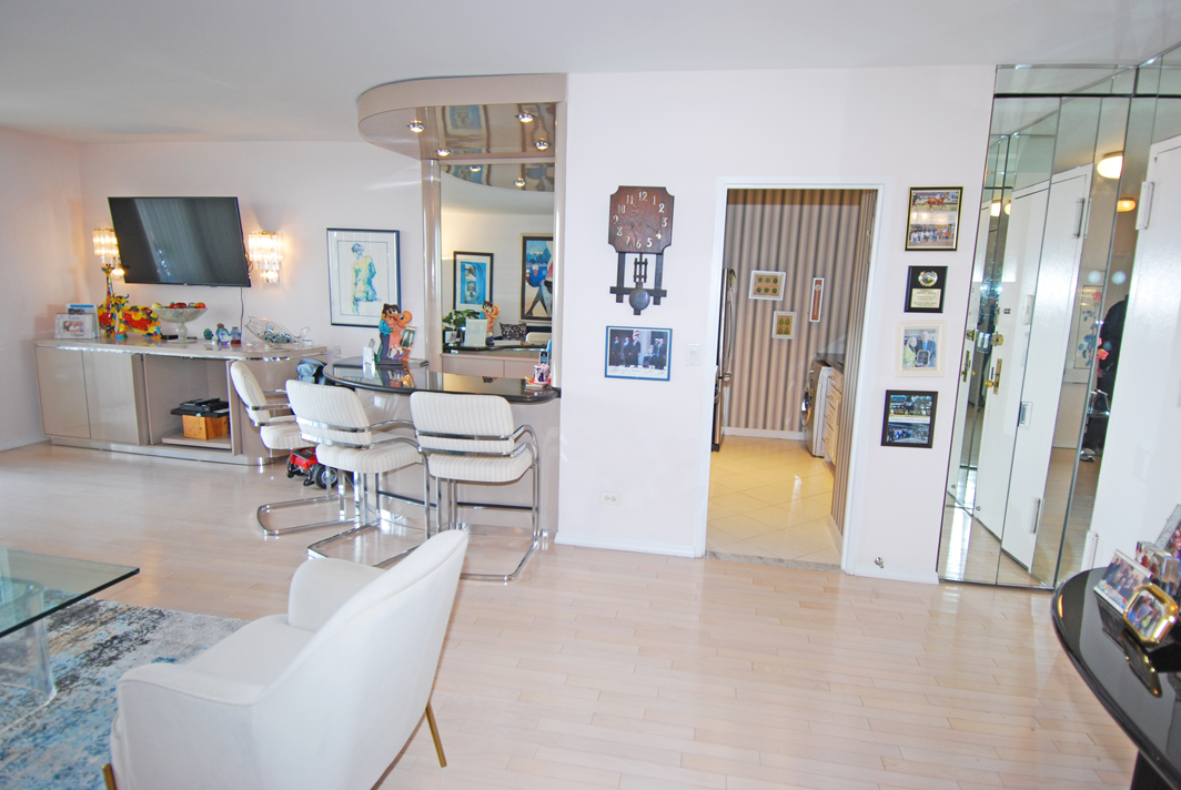 North Shore Towers 1 Bedroom Apartment