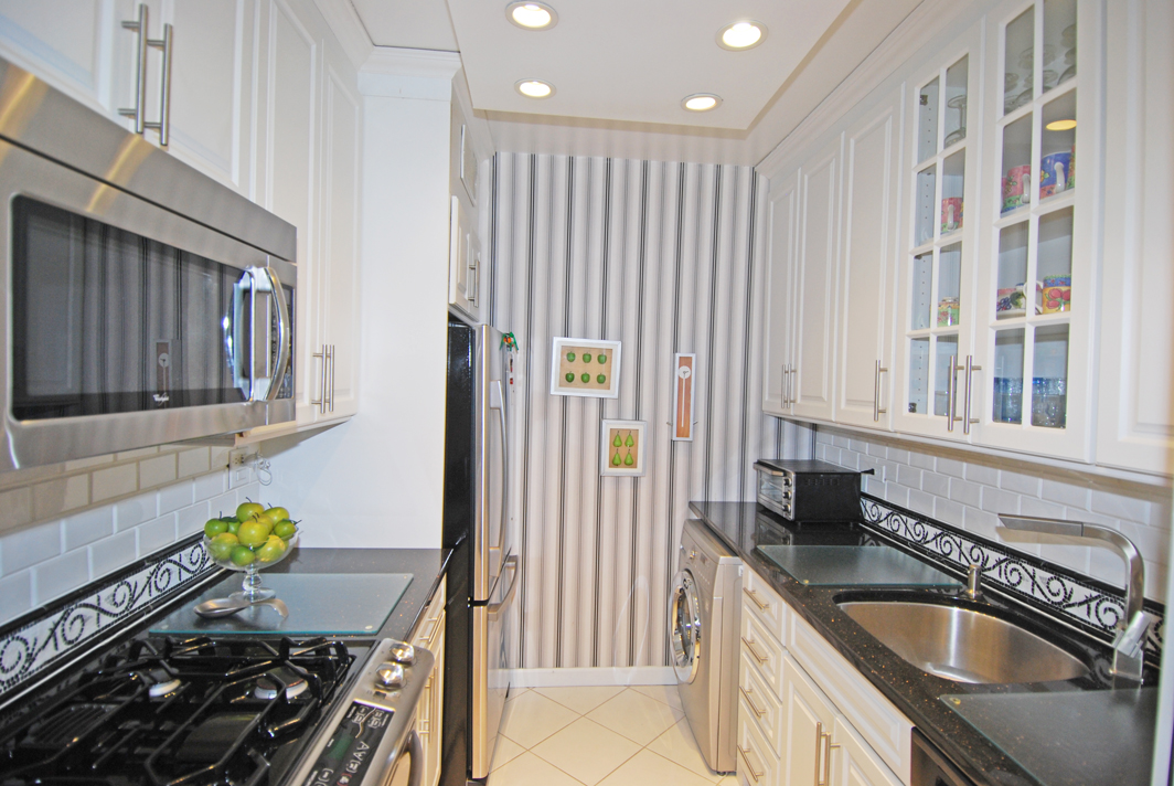 North Shore Towers 1 Bedroom Apartment