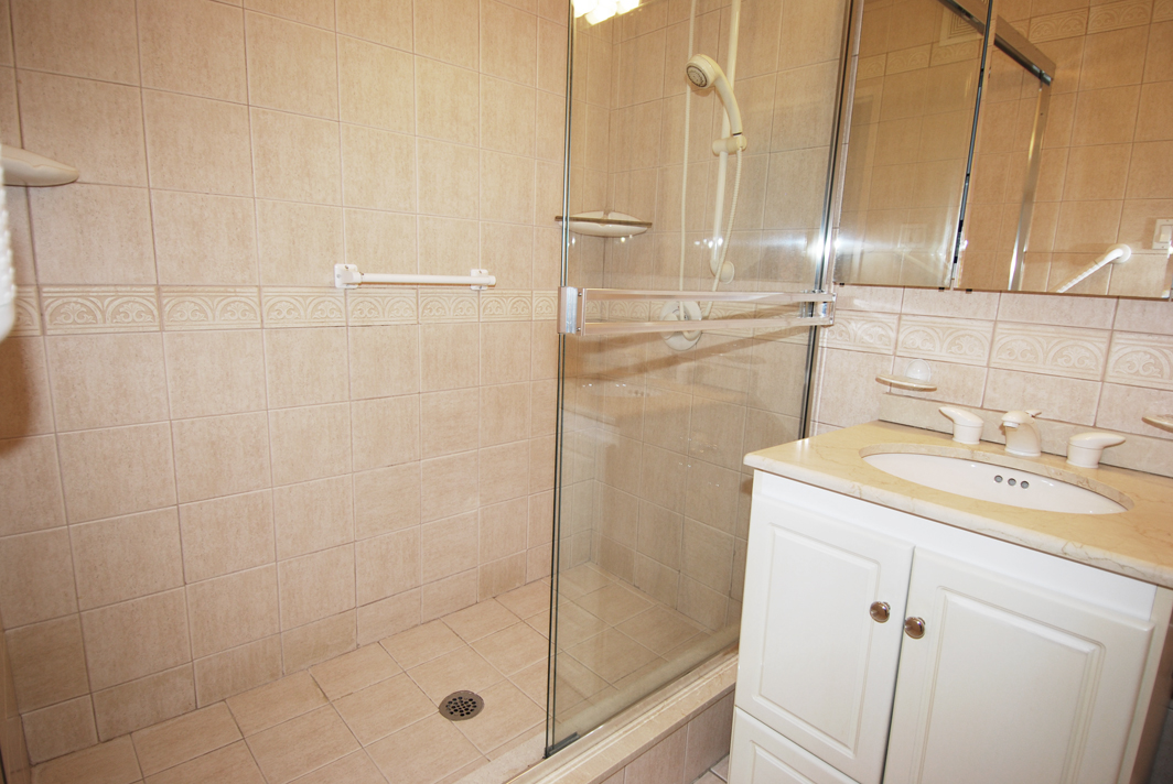 North Shore Towers 1 Bedroom Apartment