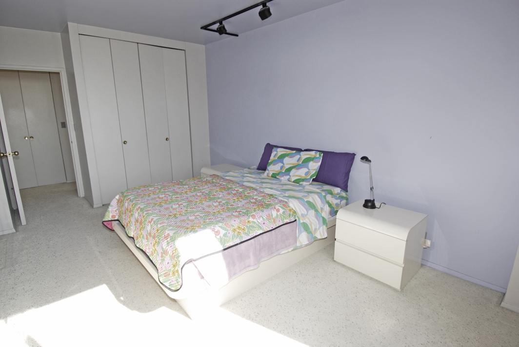 North Shore Towers 1 Bedroom Apartment