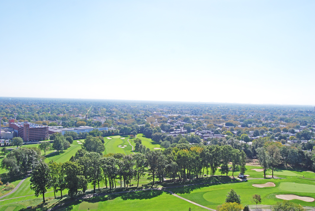 North Shore Towers 1 bedroom apt.