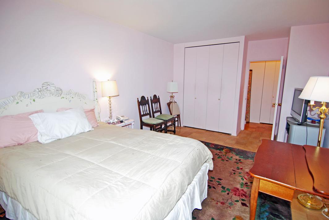 North Shore Towers 1 bedroom apt.