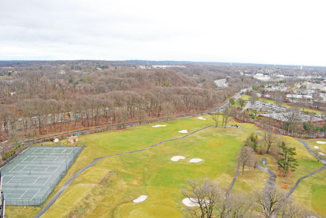 North Shore Towers 1 bedroom apt.