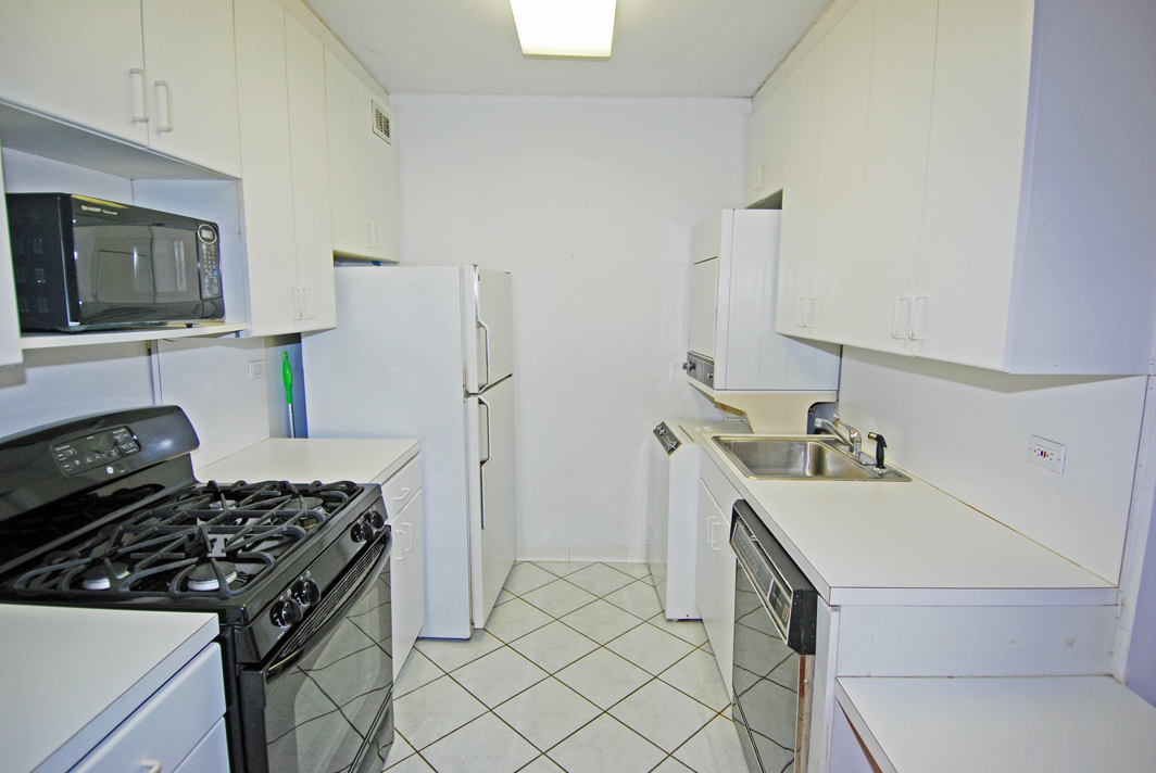 North Shore Towers 1 Bedroom Apartment