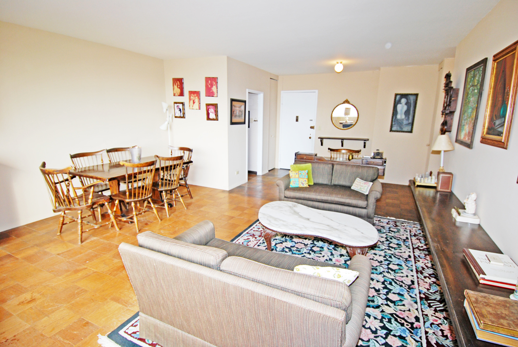 North Shore Towers Apt.