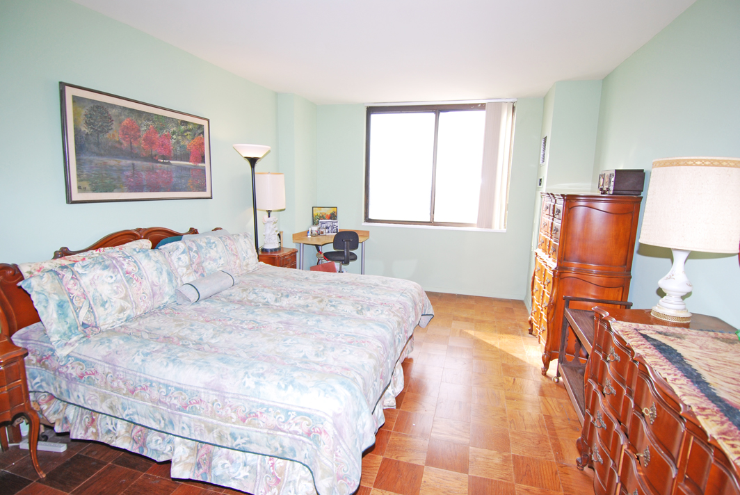 North Shore Towers Apt.