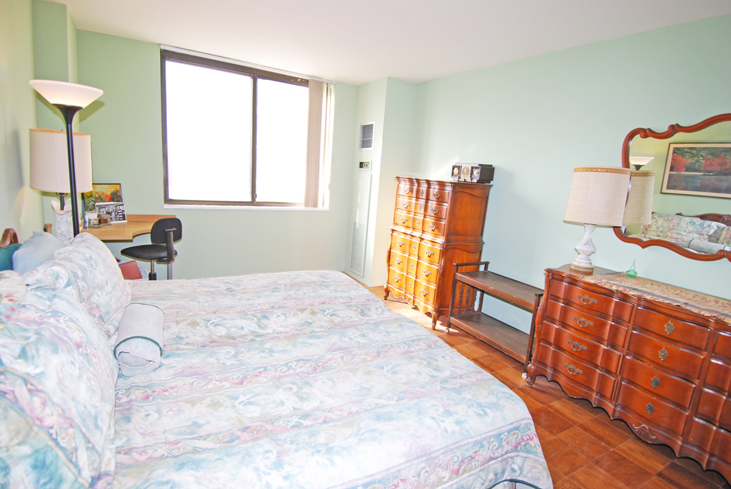 North Shore Towers Apt.