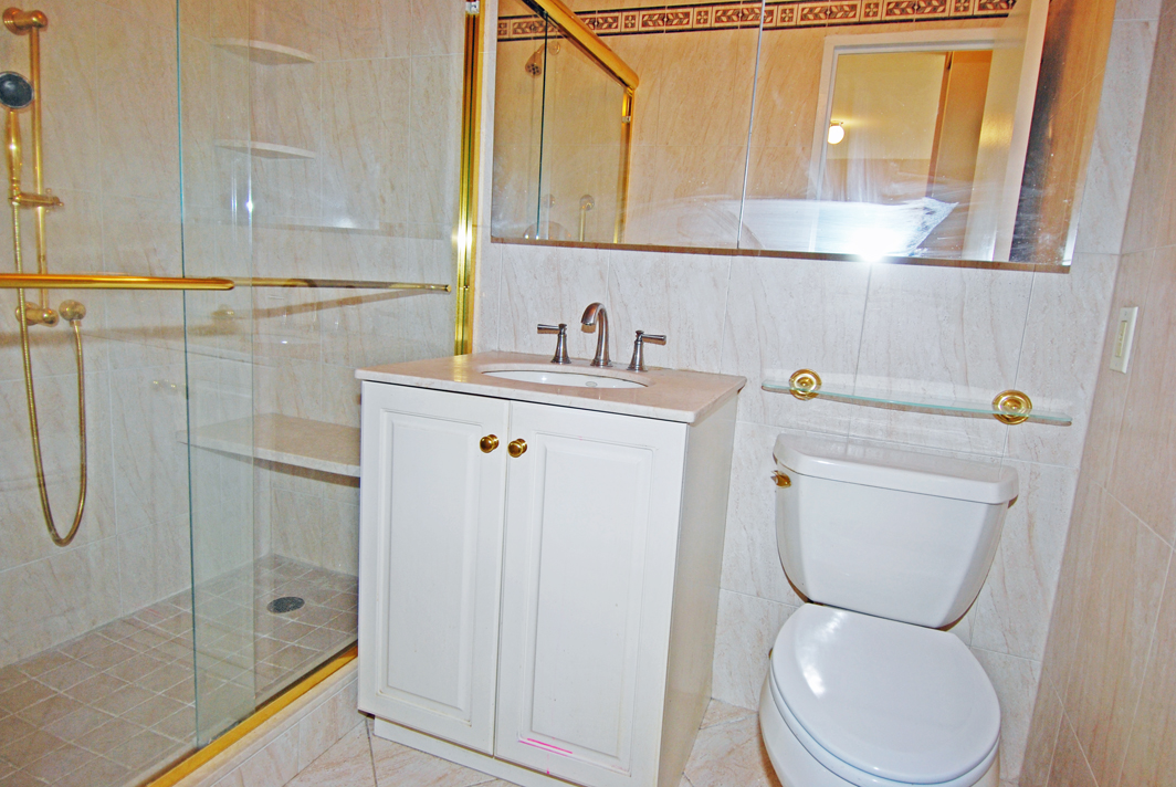 North Shore Towers Apt.