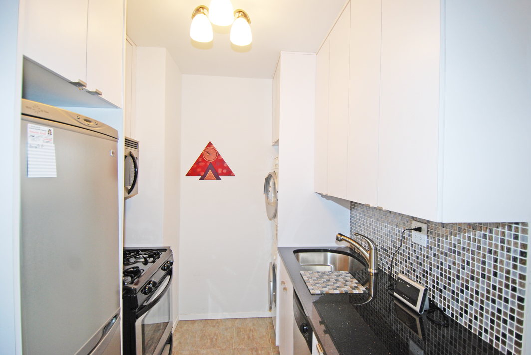 North Shore Towers Alcove Studio