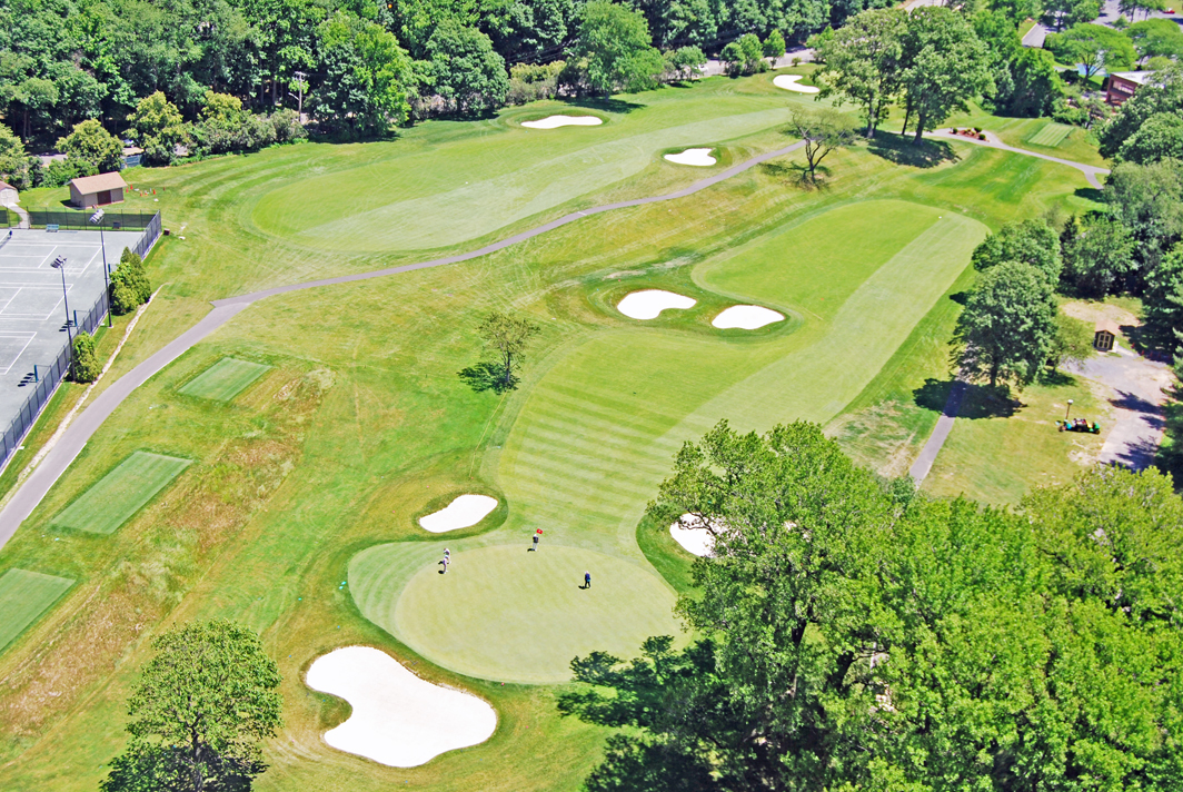 North Shore Towers 1 bedroom apt.