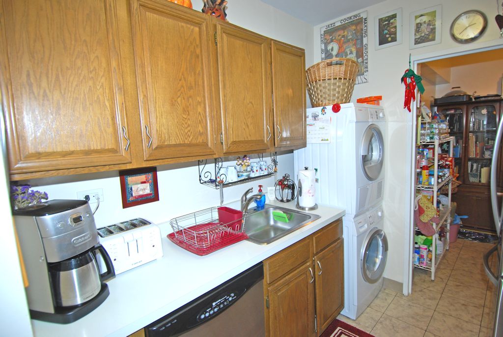 North Shore Towers 1 Bedroom Apartment