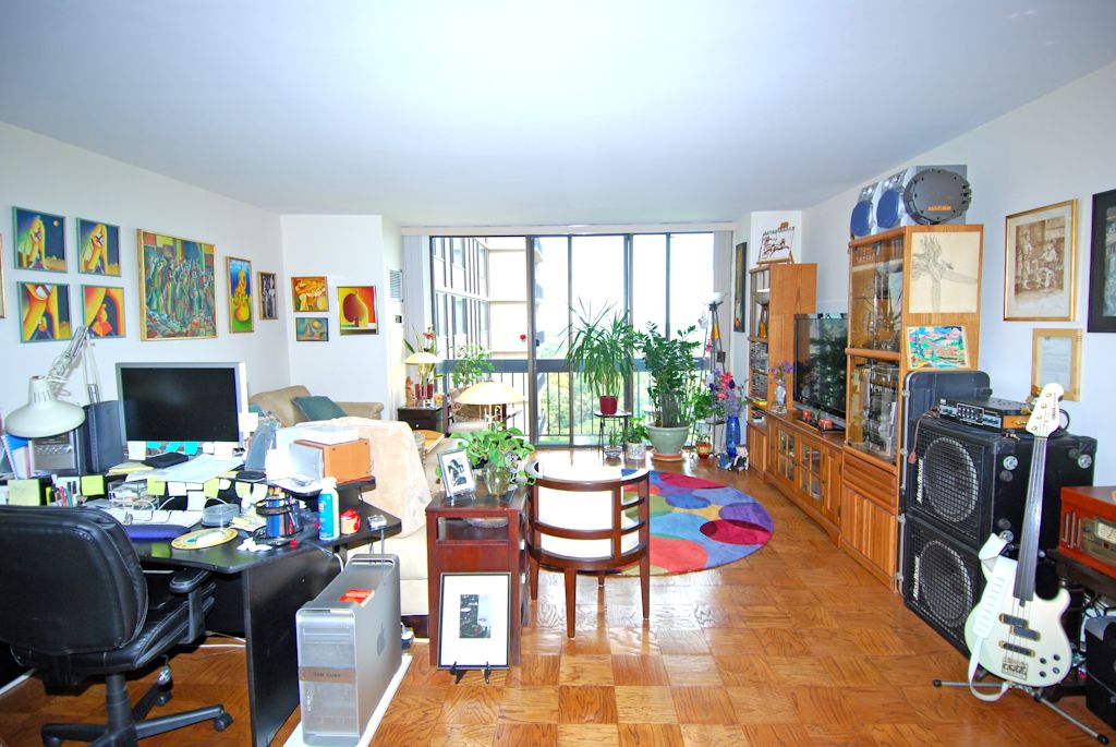 North Shore Towers 1 Bedroom Apartment