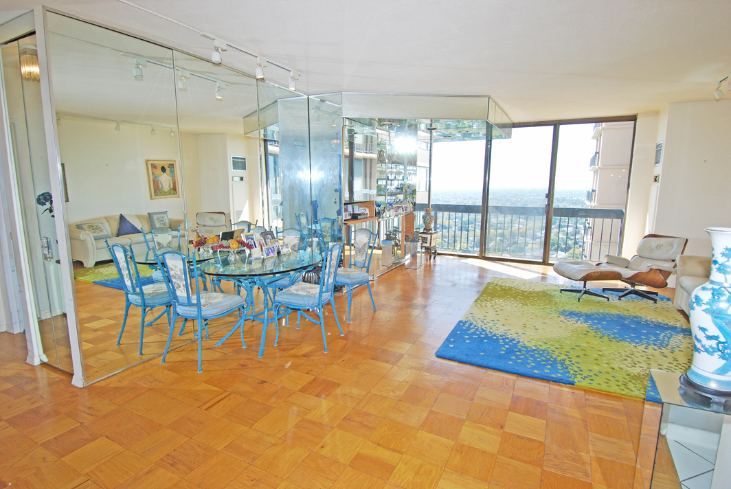 North Shore Towers 1 Bedroom Apartment