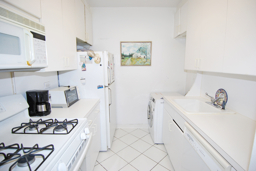 North Shore Towers 1 Bedroom Apartment