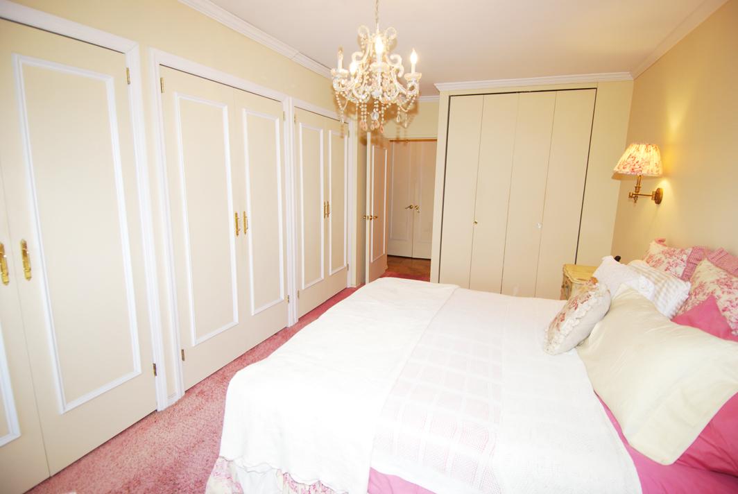 North Shore Towers 1 bedroom apt.