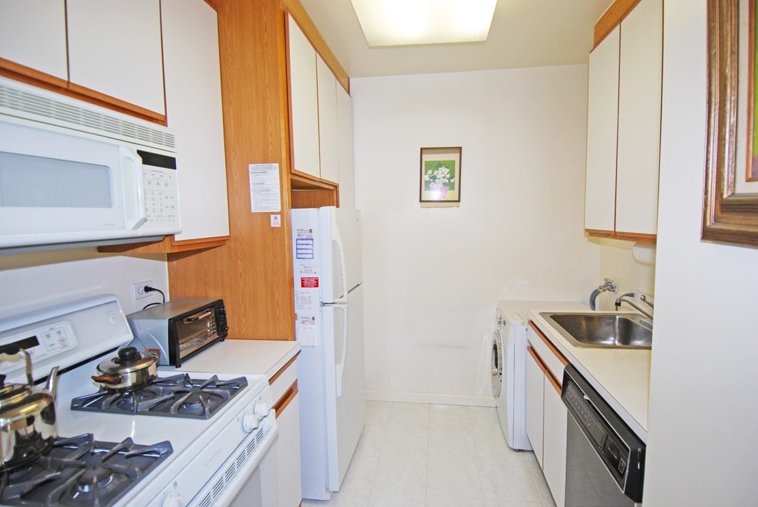 North Shore Towers Apt.