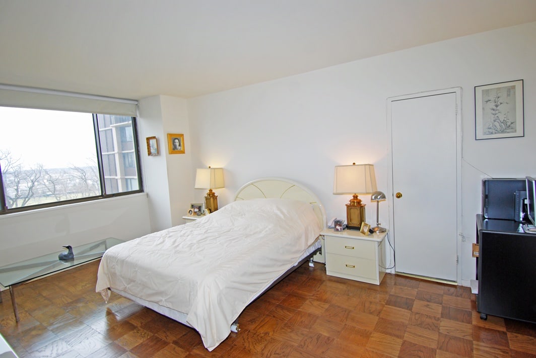 North Shore Towers Apt.