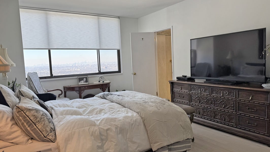 North Shore Towers Apt.