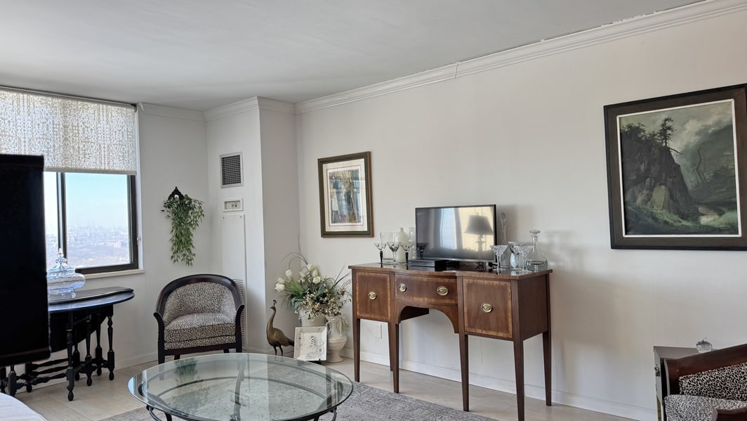 North Shore Towers Apt.