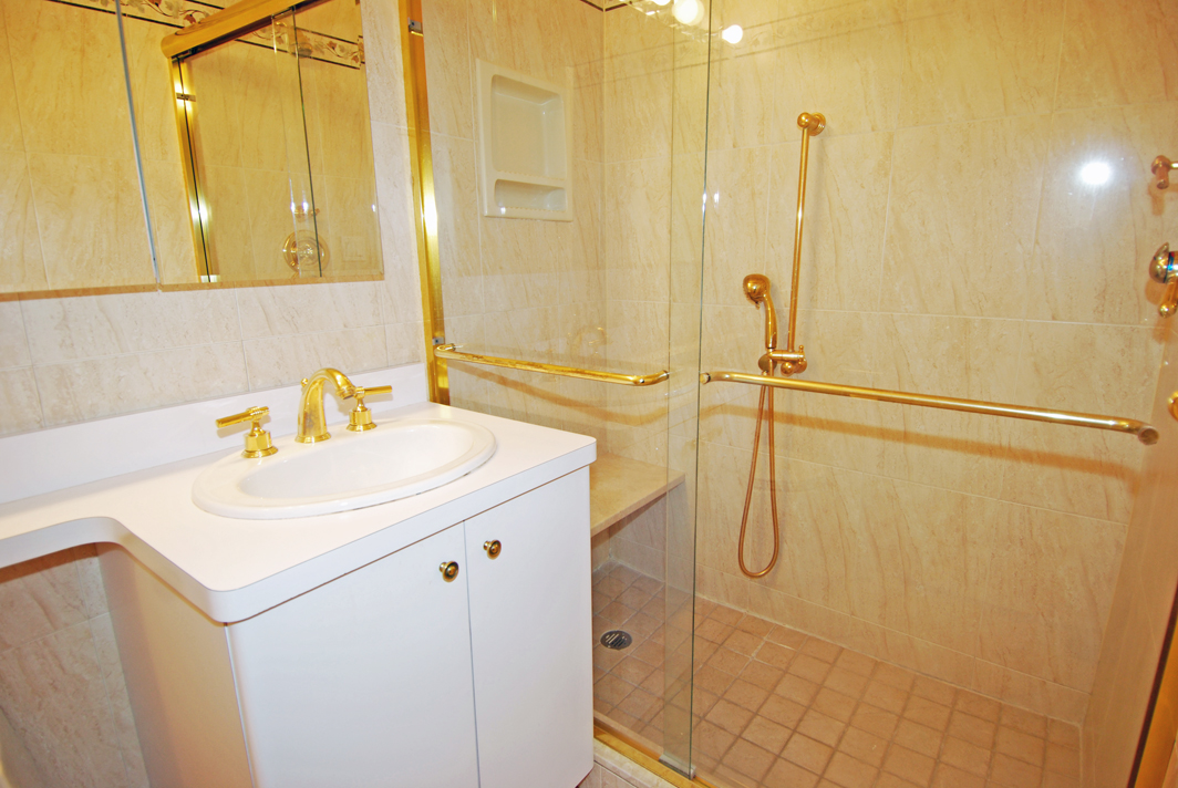 North Shore Towers 1 bedroom   Apartment