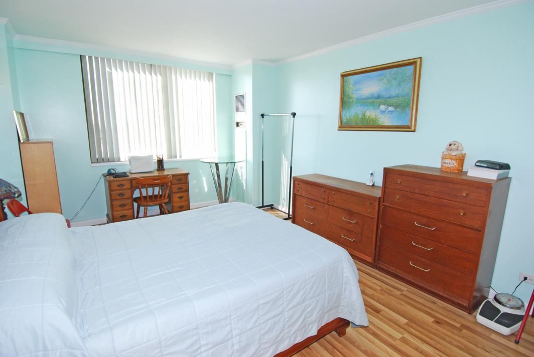 North Shore Towers apt.