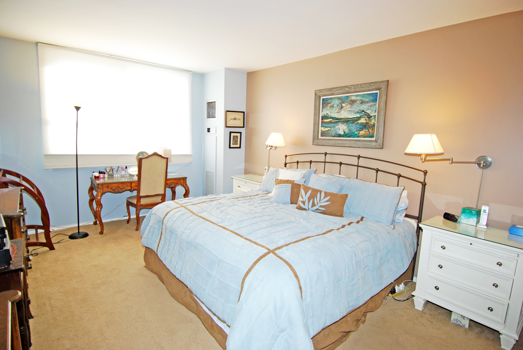 North Shore Towers 1 Bedroom Apartment