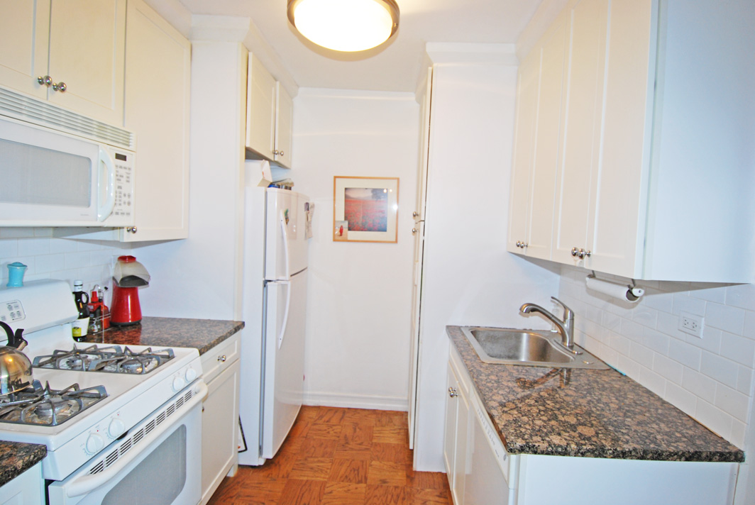 North Shore Towers 1 Bedroom Apartment