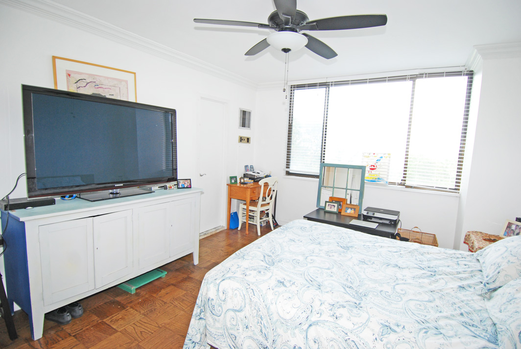 North Shore Towers 1 Bedroom Apartment