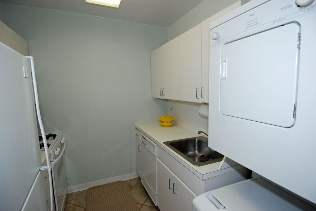 North Shore Towers 1 Bedroom Apartment