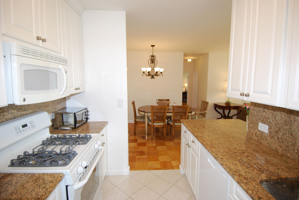 North Shore Towers 1 Bedroom Apartment