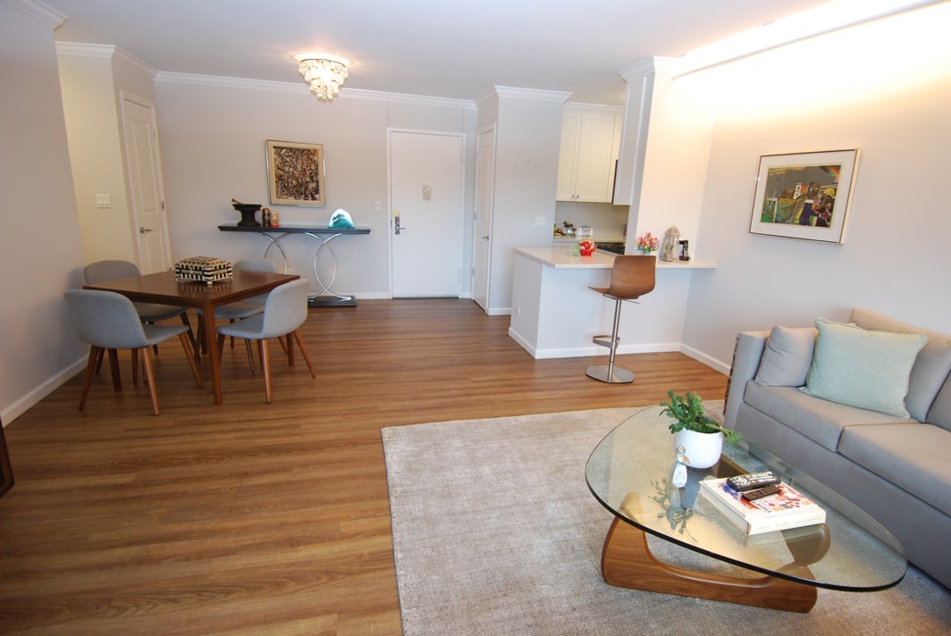 North Shore Towers Apt.