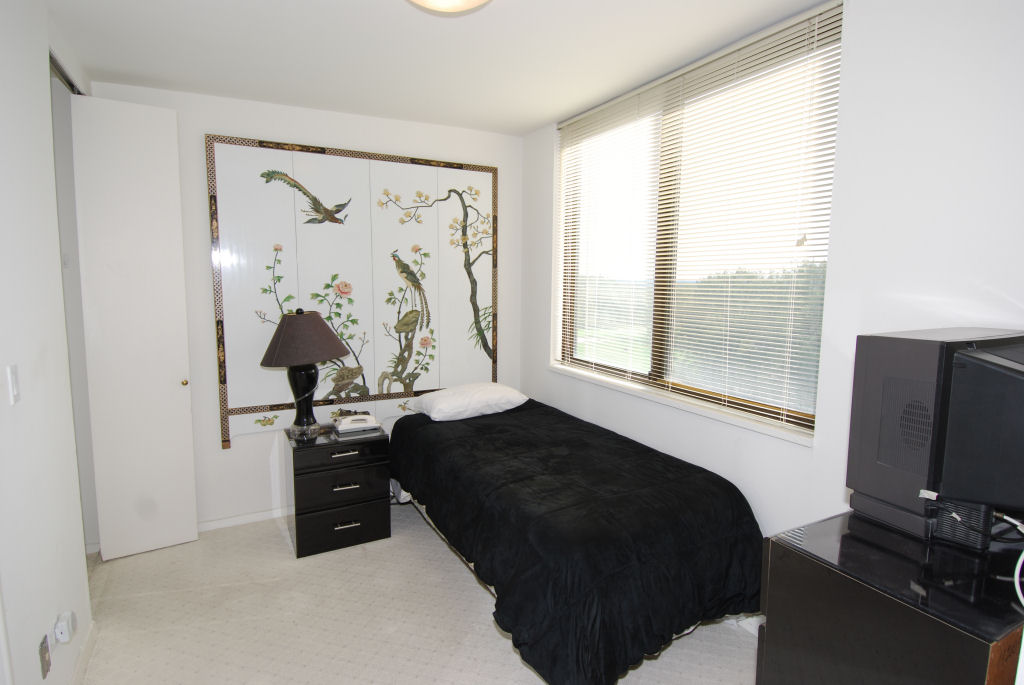 North Shore Towers Alcove Studio