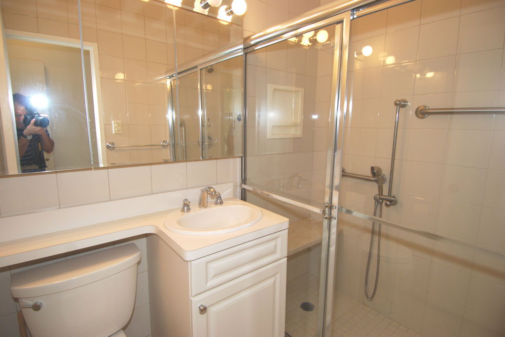 North Shore Towers Alcove Studio