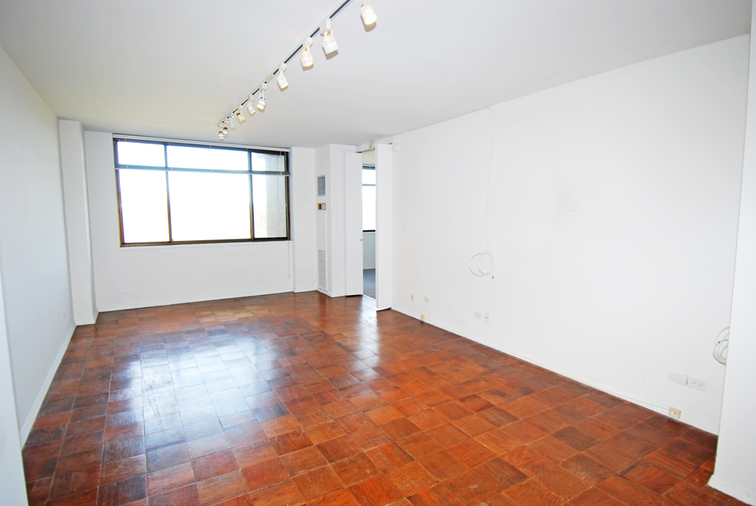 North Shore Towers Studio Apartment