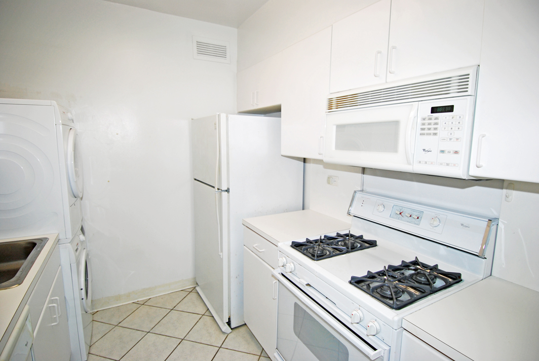 North Shore Towers Studio Apartment