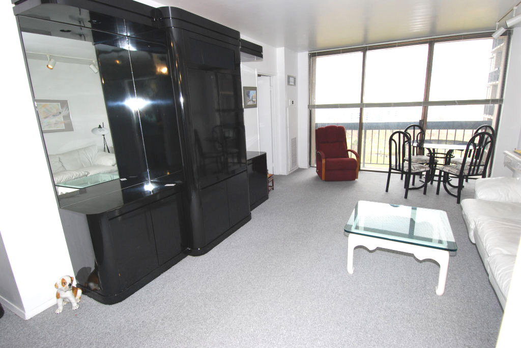 North Shore Towers Alcove Studio