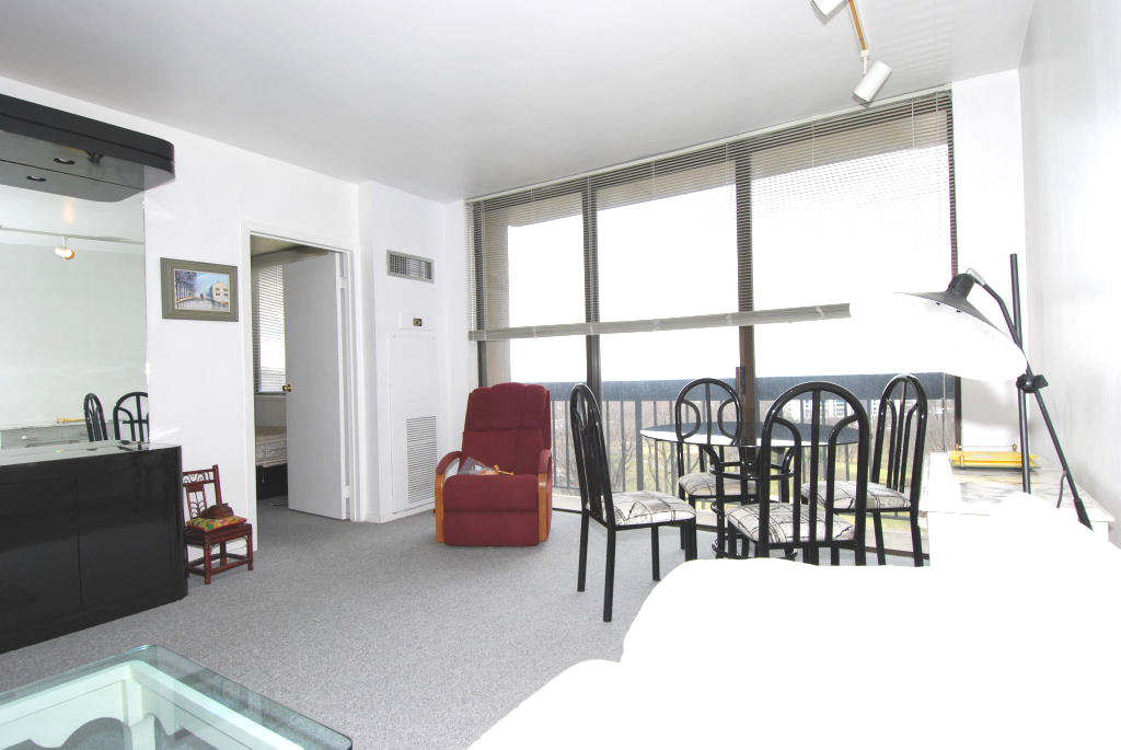 North Shore Towers Alcove Studio