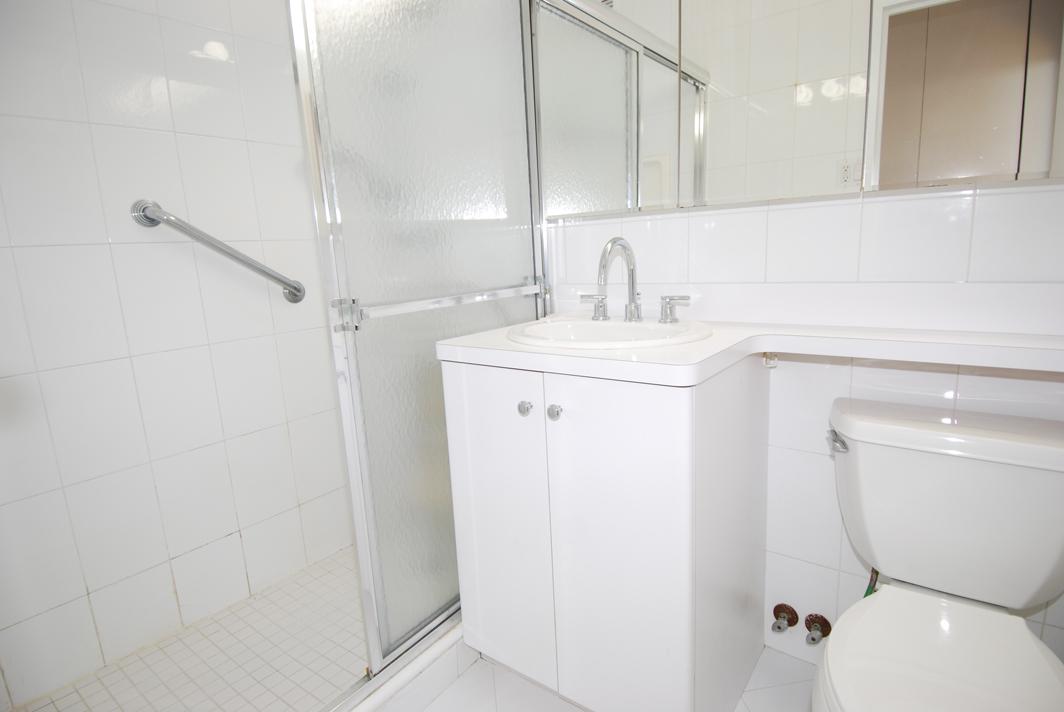 North Shore Towers 1 bedroom   Apartment