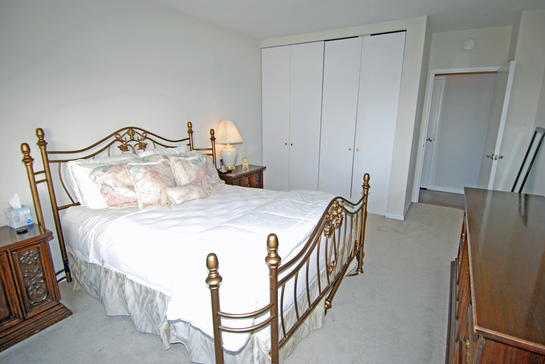 North Shore Towers Apt.