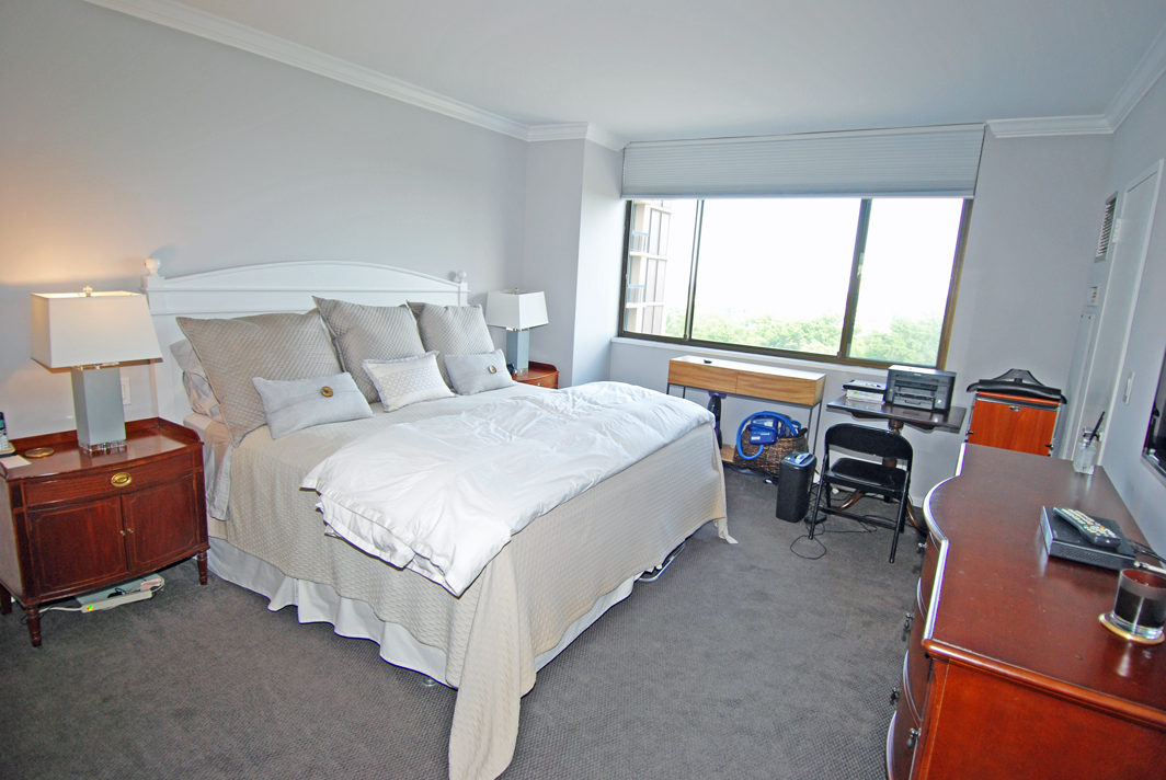 North Shore Towers 1 Bedroom Apartment