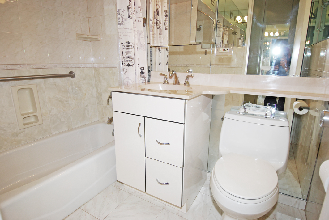 North Shore Towers 1 Bedroom Apartment