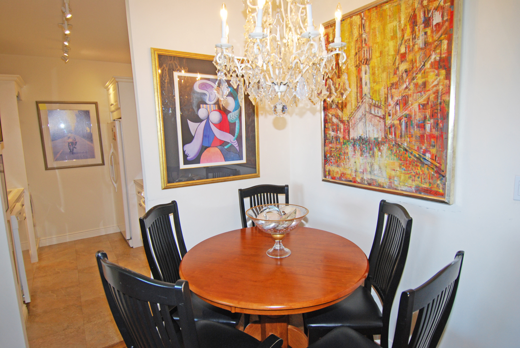 North Shore Towers 1 bedroom apt.