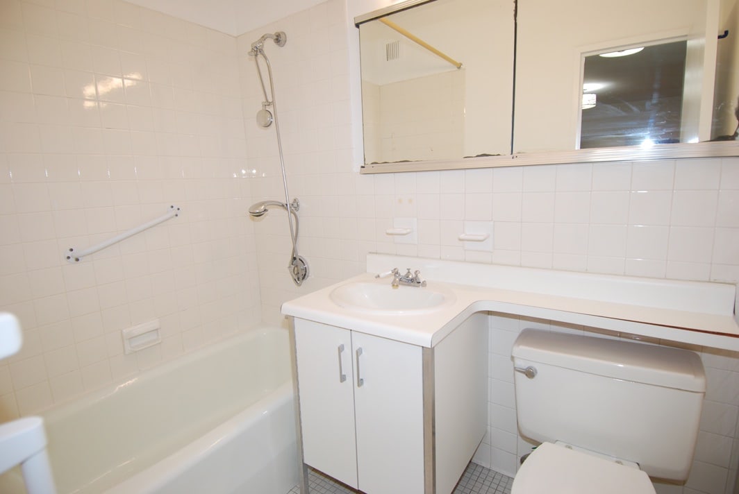 North Shore Towers Apt.