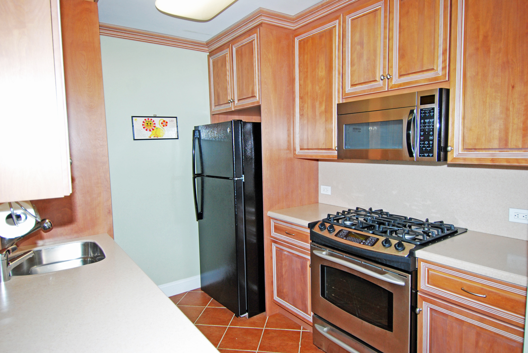 North Shore Towers 1 Bedroom Apartment