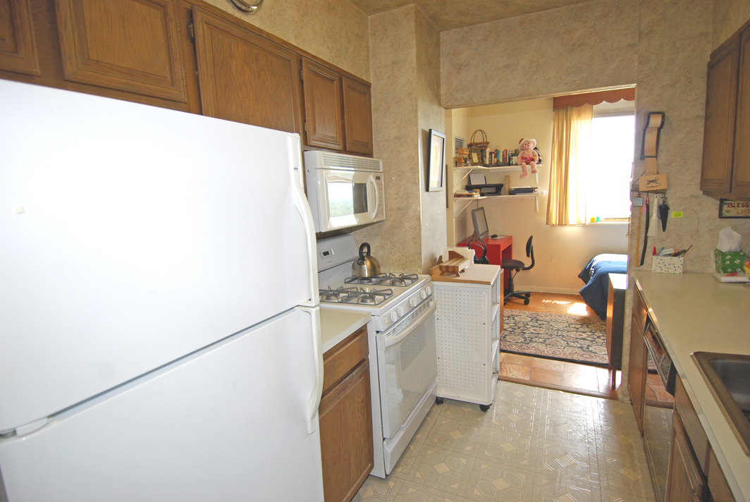 North Shore Towers Studio Apartment