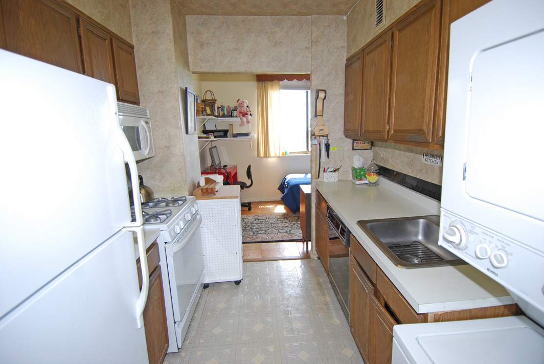 North Shore Towers Studio Apartment