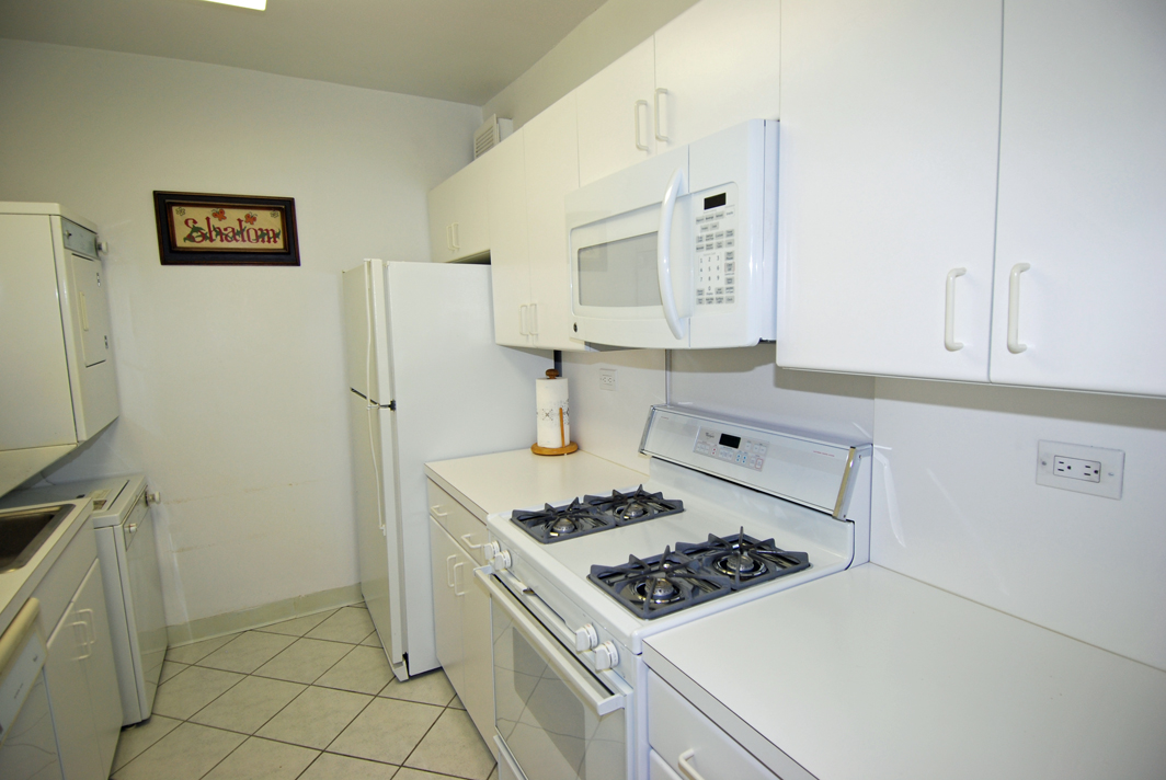 North Shore Towers 1 Bedroom Apartment