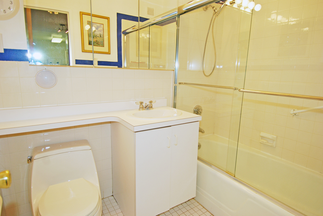 North Shore Towers 1 Bedroom Apartment